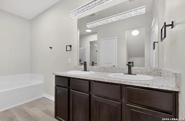 15022 HARBOR LNDG Von Ormy, TX 78073