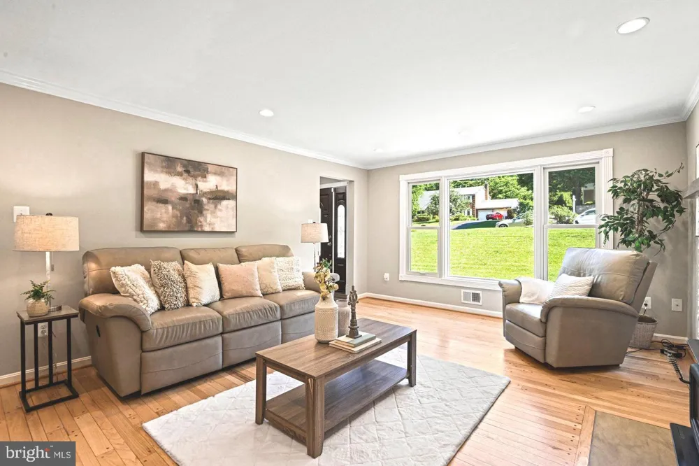 10315 MOUNTINGTON COURT Vienna, VA 22182