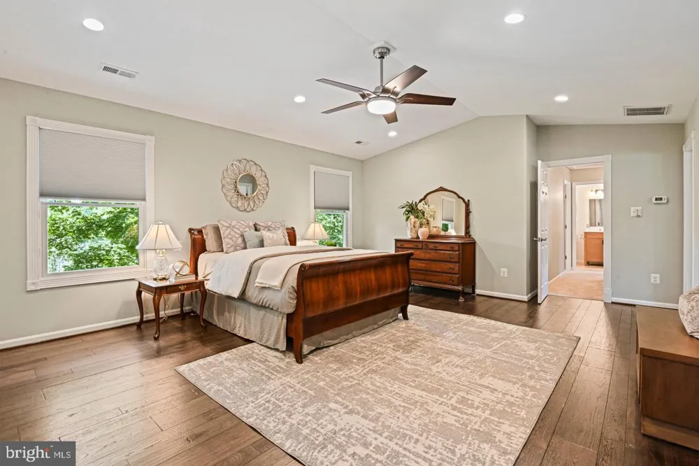 10315 MOUNTINGTON COURT Vienna, VA 22182
