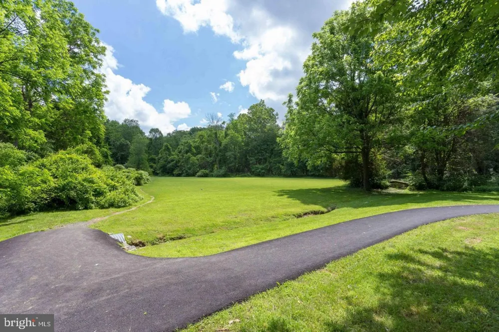 10315 MOUNTINGTON COURT Vienna, VA 22182