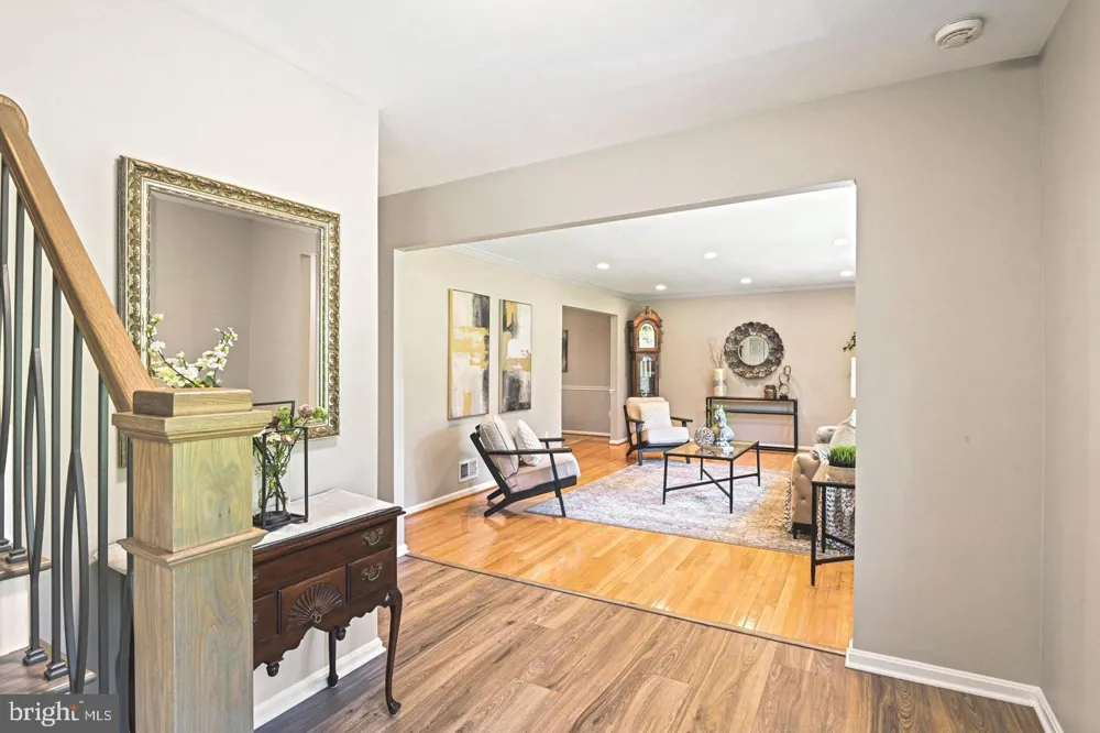 10315 MOUNTINGTON COURT Vienna, VA 22182