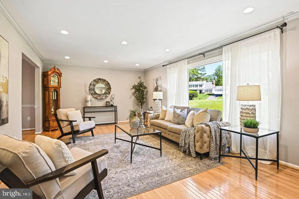 10315 MOUNTINGTON COURT Vienna, VA 22182