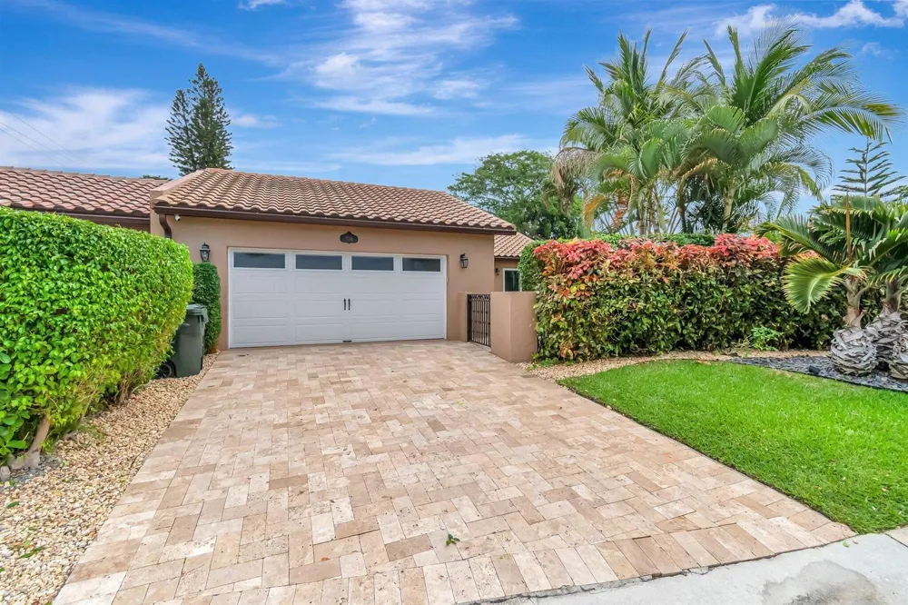 734 Camino Gardens Lane Boca Raton, FL 33432