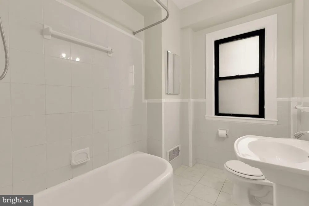 1613 HARVARD STREET NW #215 Washington, DC 20009