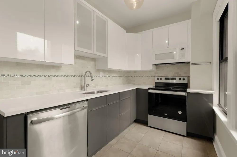 1613 HARVARD STREET NW #215 Washington, DC 20009
