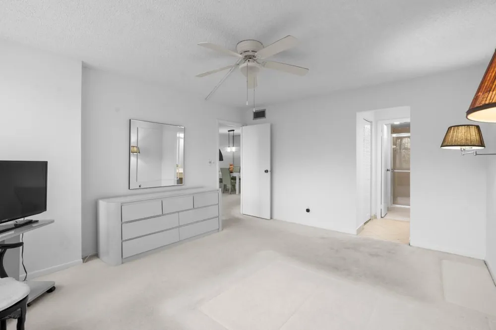7080 ENVIRON BOULEVARD #423 Lauderhill, FL 33319