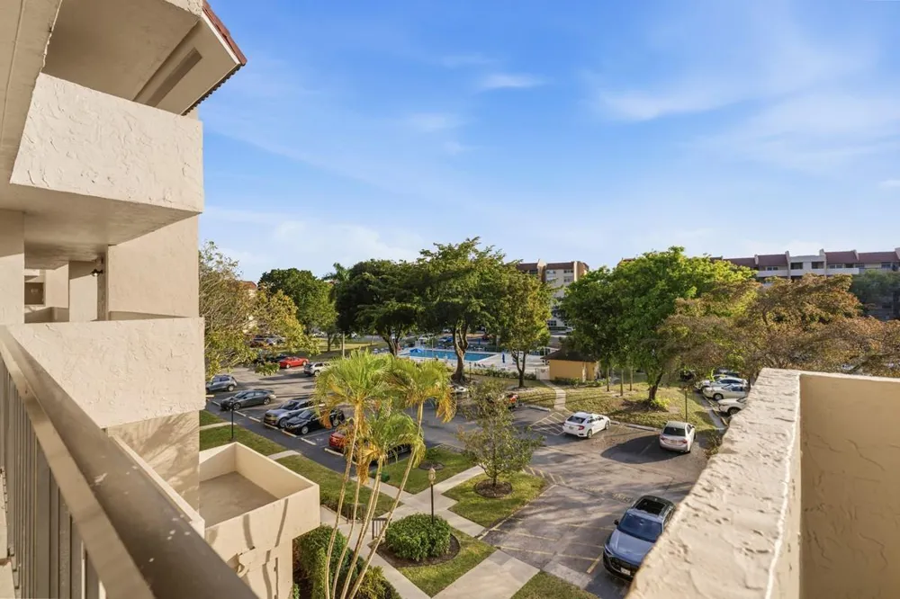 7080 ENVIRON BOULEVARD #423 Lauderhill, FL 33319