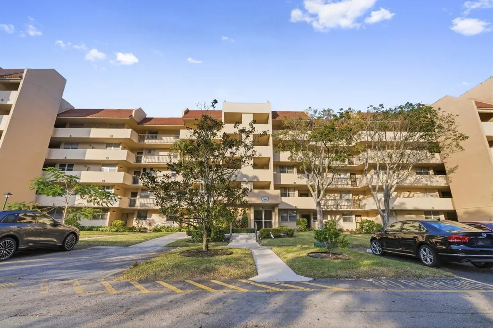 7080 ENVIRON BOULEVARD #423 Lauderhill, FL 33319