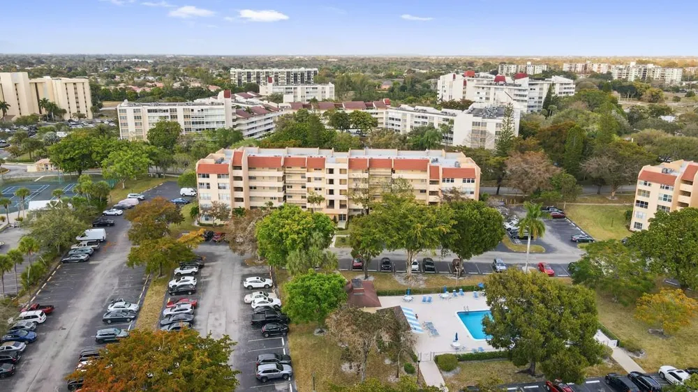 7080 ENVIRON BOULEVARD #423 Lauderhill, FL 33319