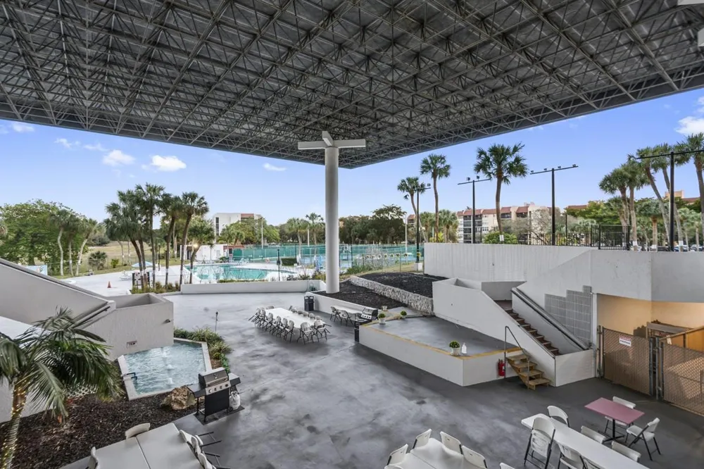 7080 ENVIRON BOULEVARD #423 Lauderhill, FL 33319