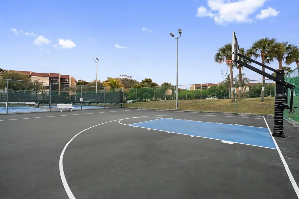 7080 ENVIRON BOULEVARD #423 Lauderhill, FL 33319