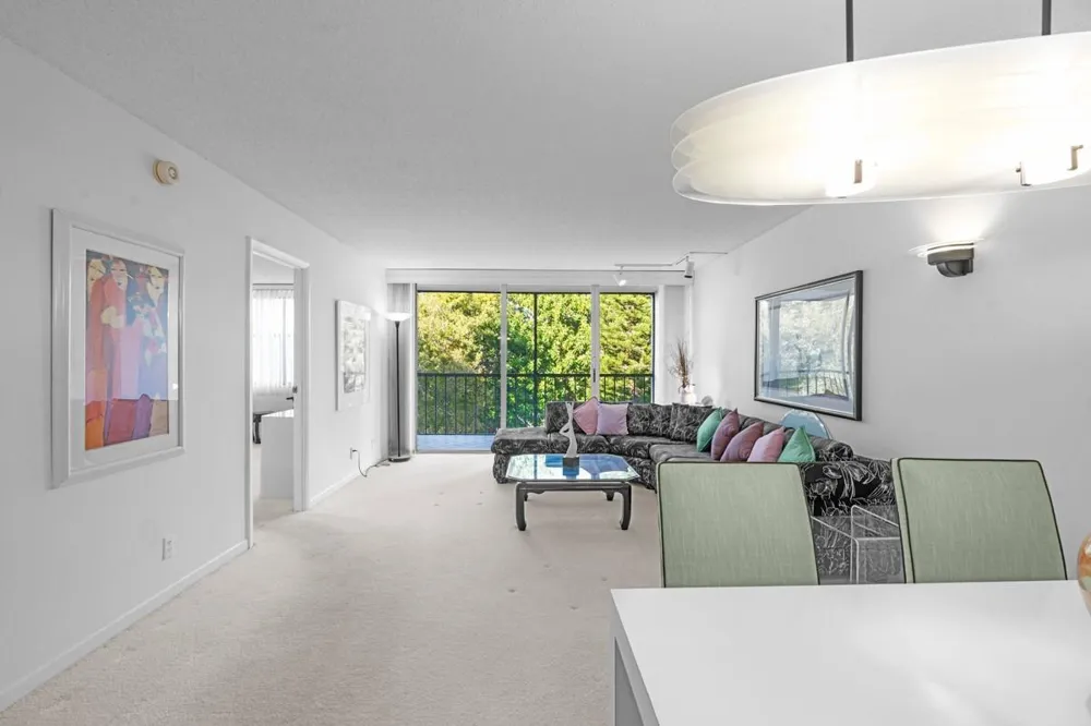 7080 ENVIRON BOULEVARD #423 Lauderhill, FL 33319