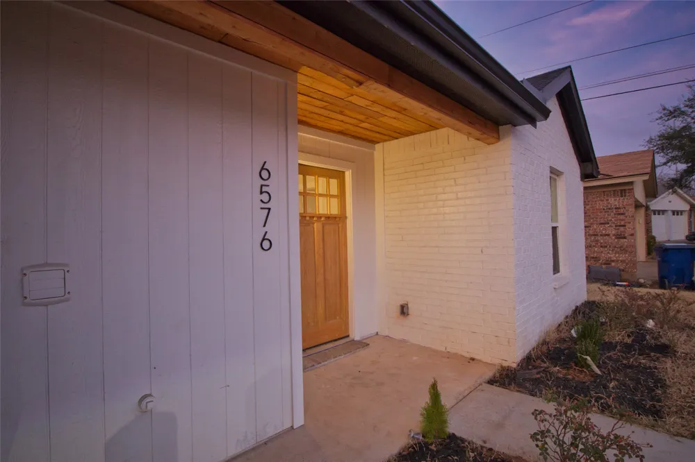 6576 Old Mill Circle Watauga, TX 76148