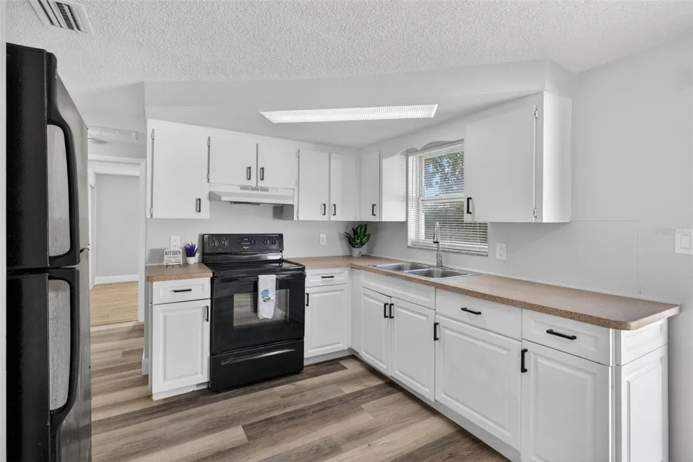 7340 IVANHOE DRIVE Port Richey, FL 34668