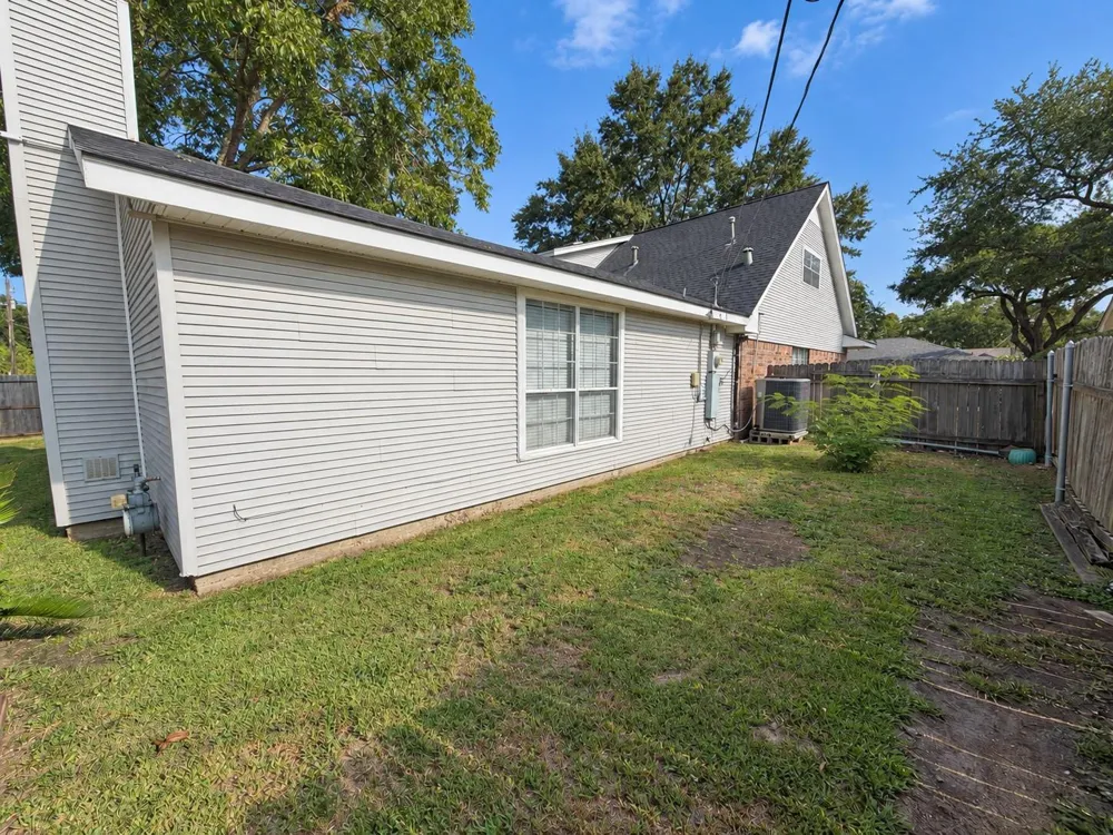 1022 Grace Street Deer Park, TX 77536