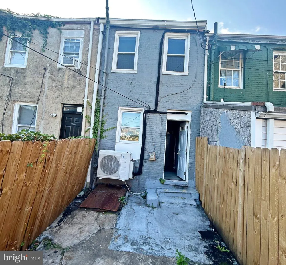 1174 SARGEANT STREET Baltimore, MD 21223