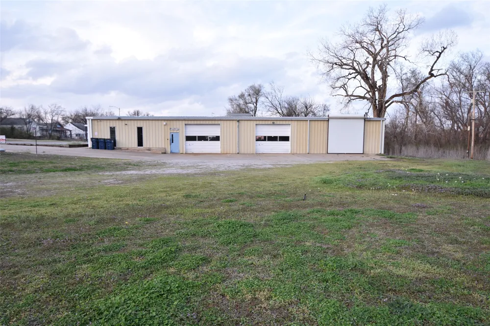 610 Main Street Seminole, OK 74868