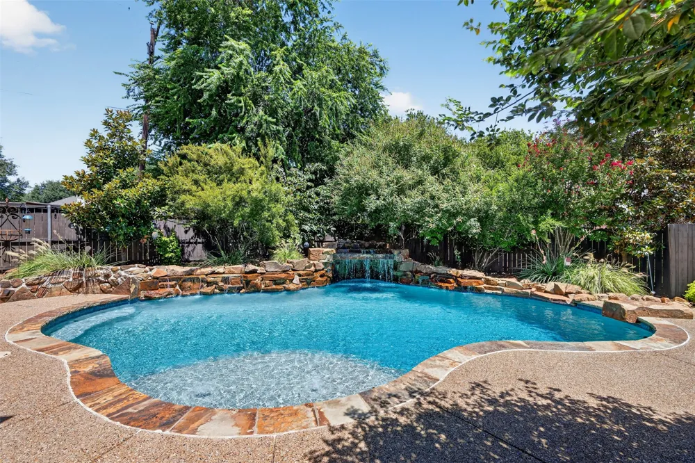 4082 Water Park Circle Mansfield, TX 76063