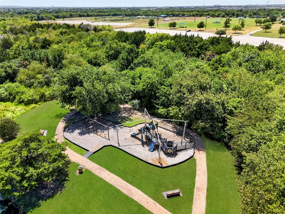 4082 Water Park Circle Mansfield, TX 76063