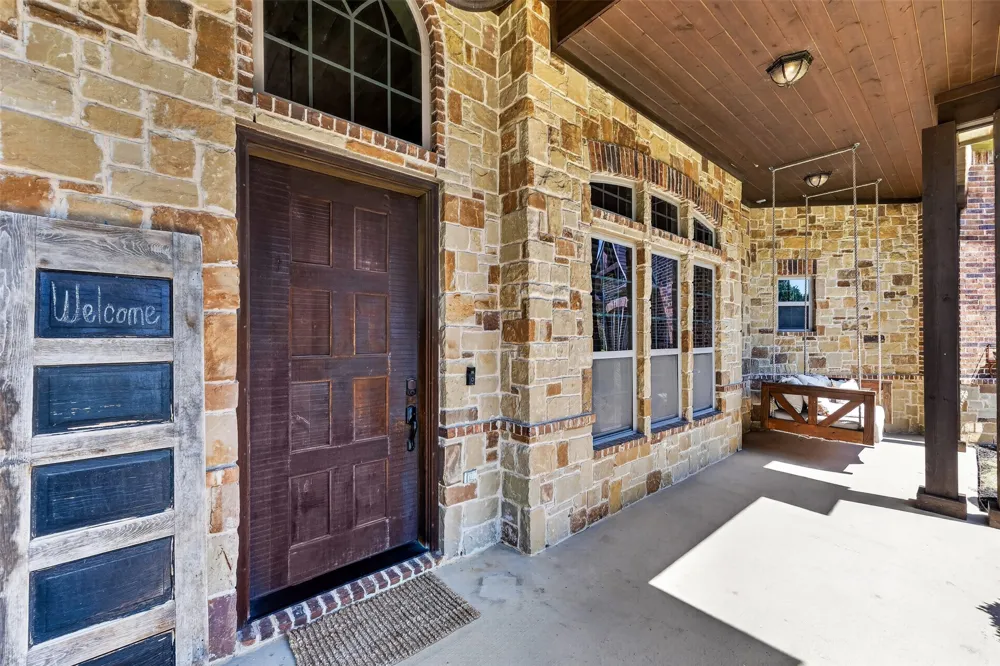 4082 Water Park Circle Mansfield, TX 76063