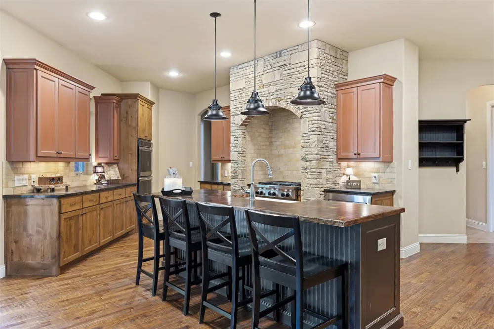 4082 Water Park Circle Mansfield, TX 76063