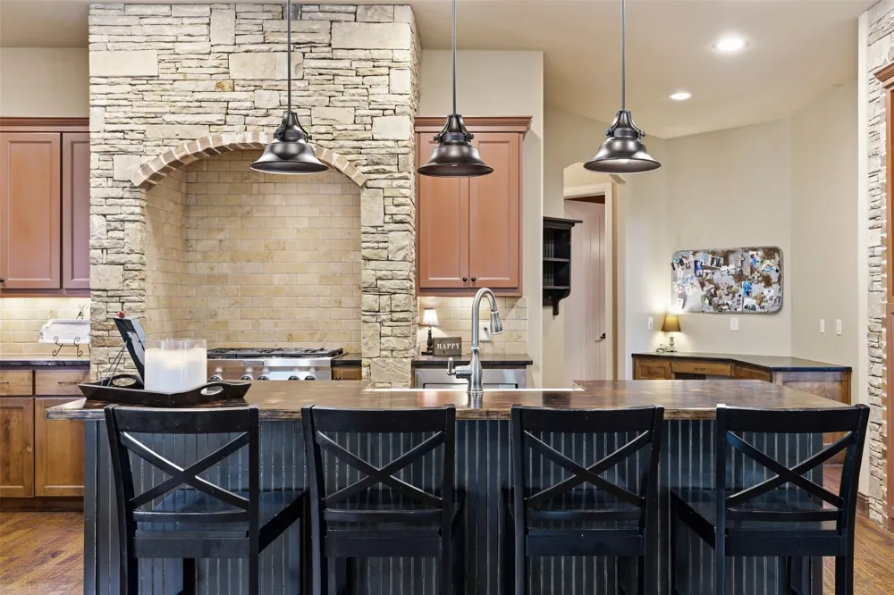 4082 Water Park Circle Mansfield, TX 76063