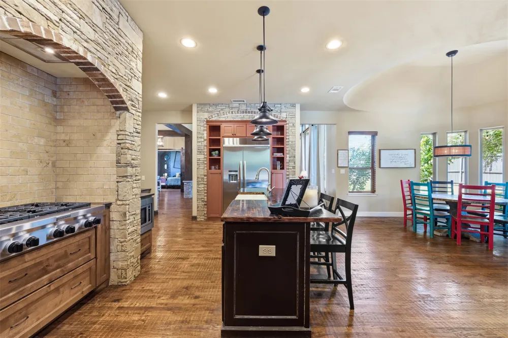 4082 Water Park Circle Mansfield, TX 76063