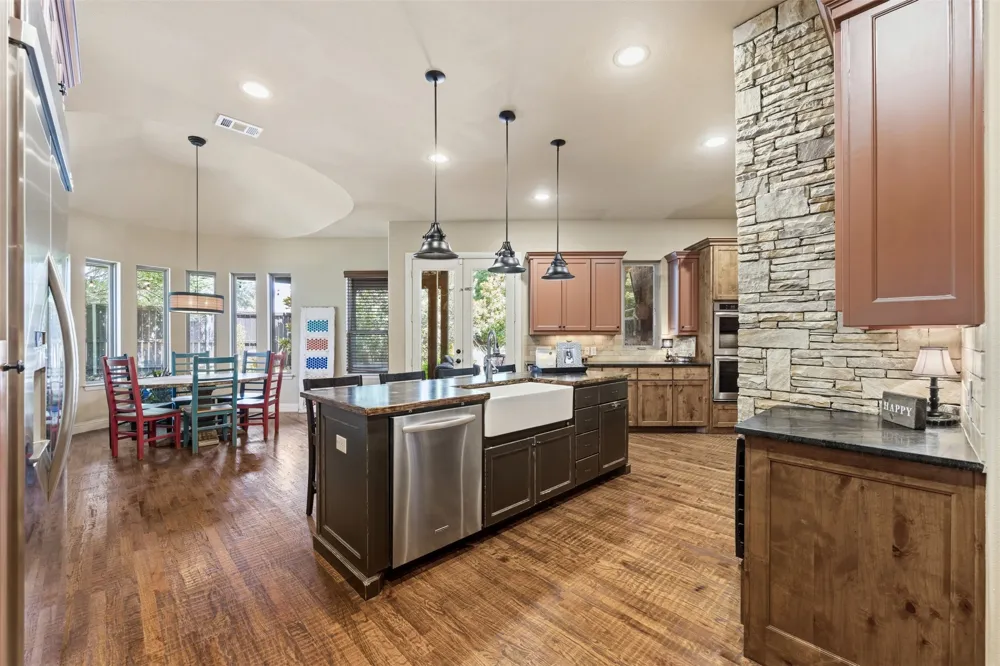 4082 Water Park Circle Mansfield, TX 76063