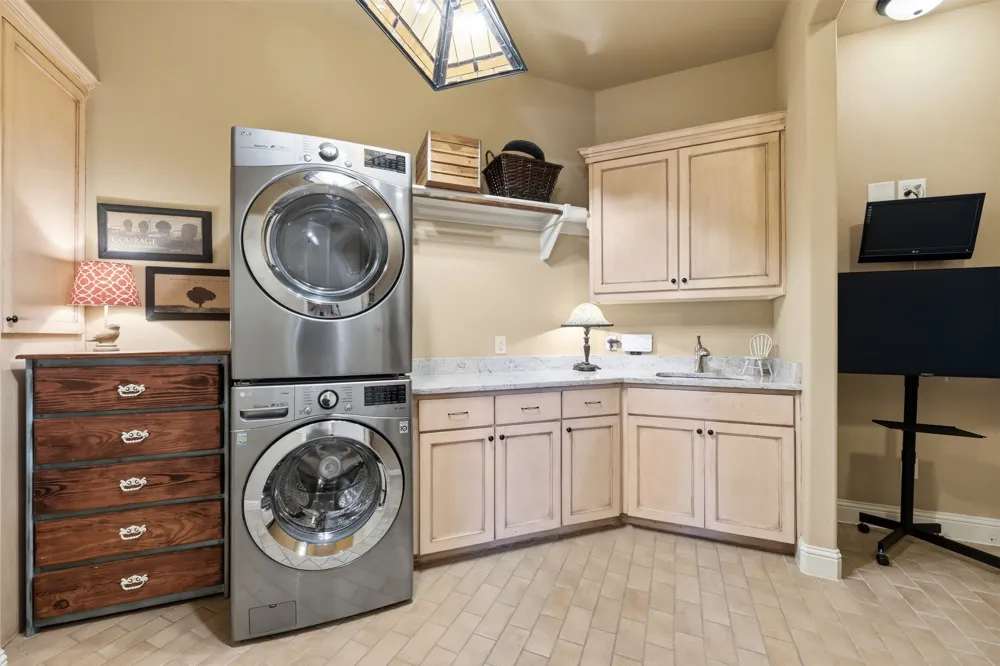 4082 Water Park Circle Mansfield, TX 76063