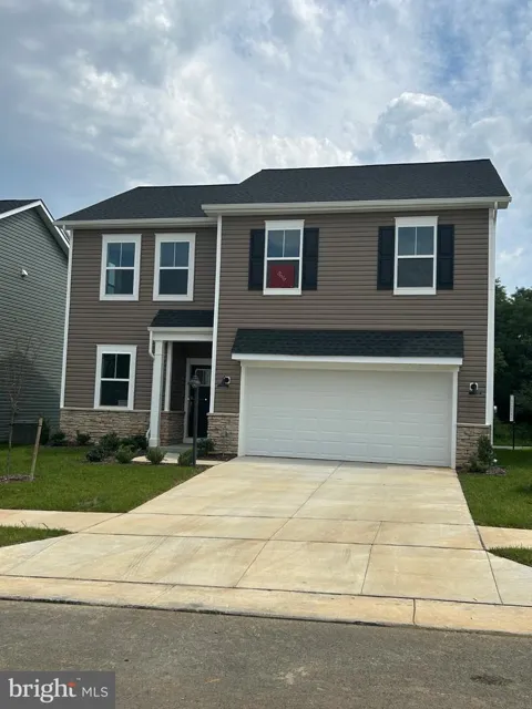 469 GRAVENSTEIN LANE
