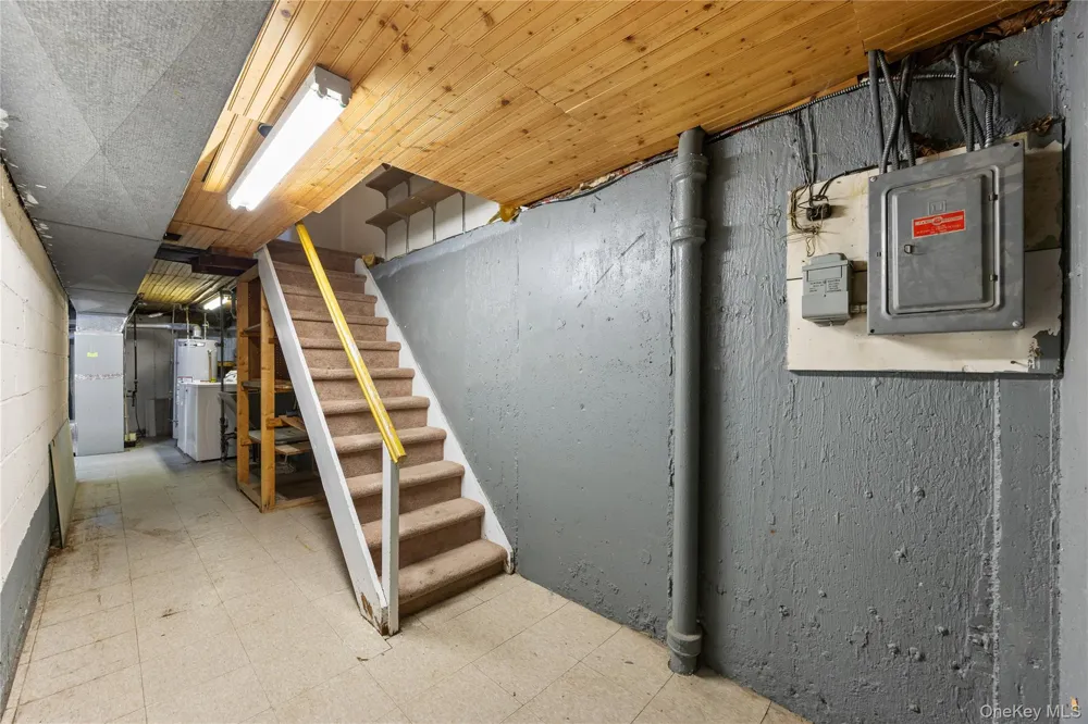 142-10 Oak Avenue Flushing, NY 11355