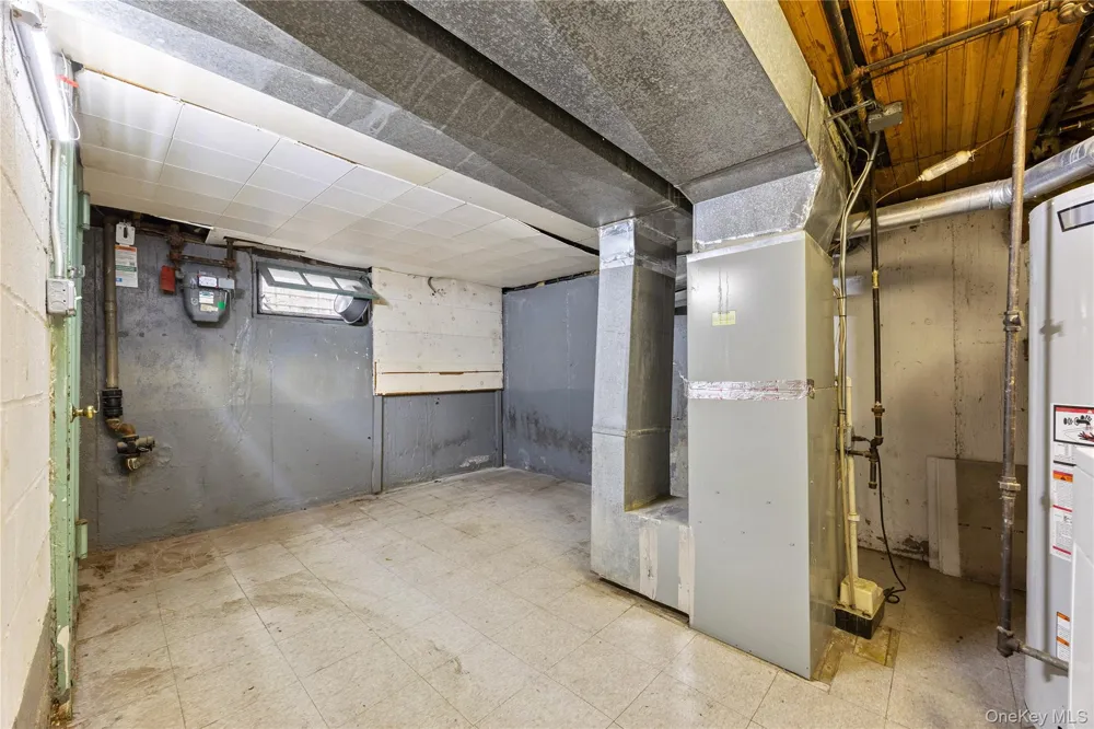 142-10 Oak Avenue Flushing, NY 11355