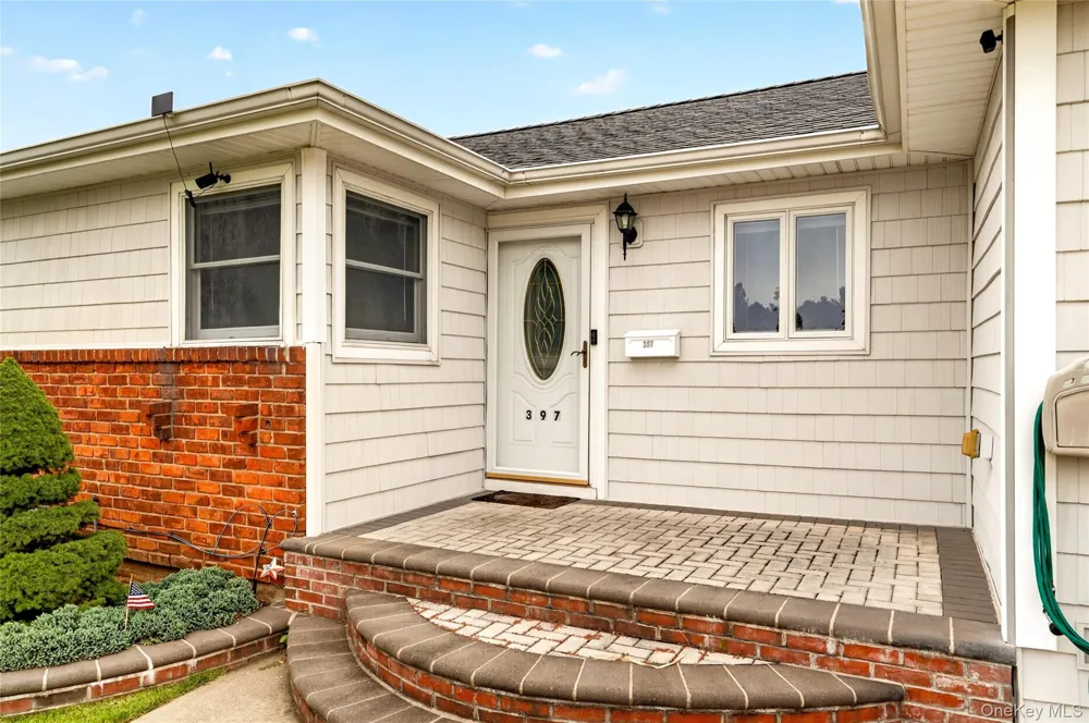 397 Briarwood Road Massapequa, NY 11758