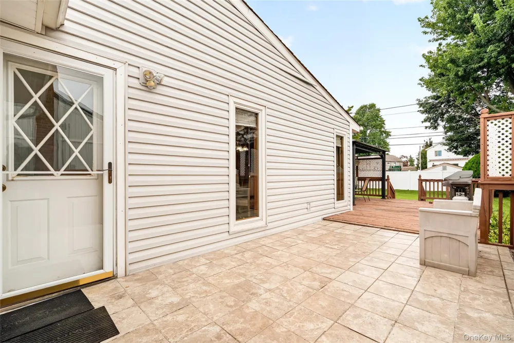397 Briarwood Road Massapequa, NY 11758