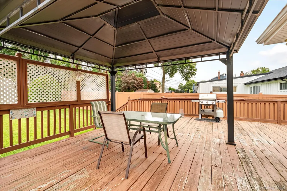 397 Briarwood Road Massapequa, NY 11758