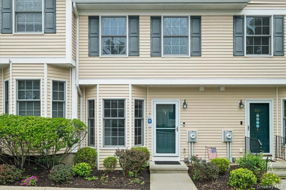 307 Alexandra Court Carmel, NY 10512