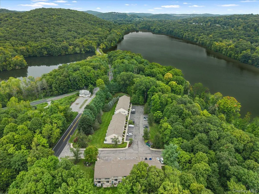 307 Alexandra Court Carmel, NY 10512
