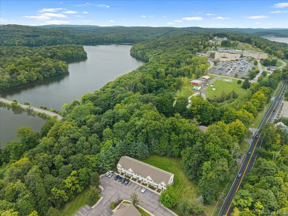 307 Alexandra Court Carmel, NY 10512