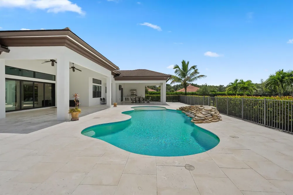 843 STALLION DRIVE Loxahatchee, FL 33470