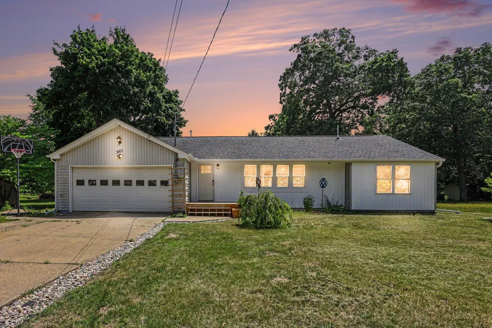 965 Victor Avenue Muskegon, MI 49445