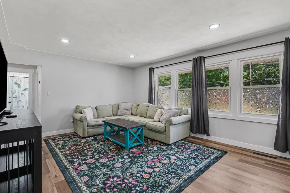 965 Victor Avenue Muskegon, MI 49445