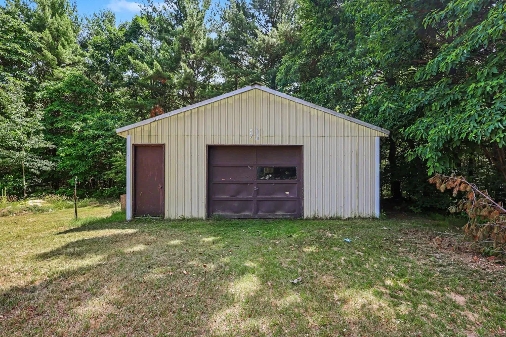 965 Victor Avenue Muskegon, MI 49445