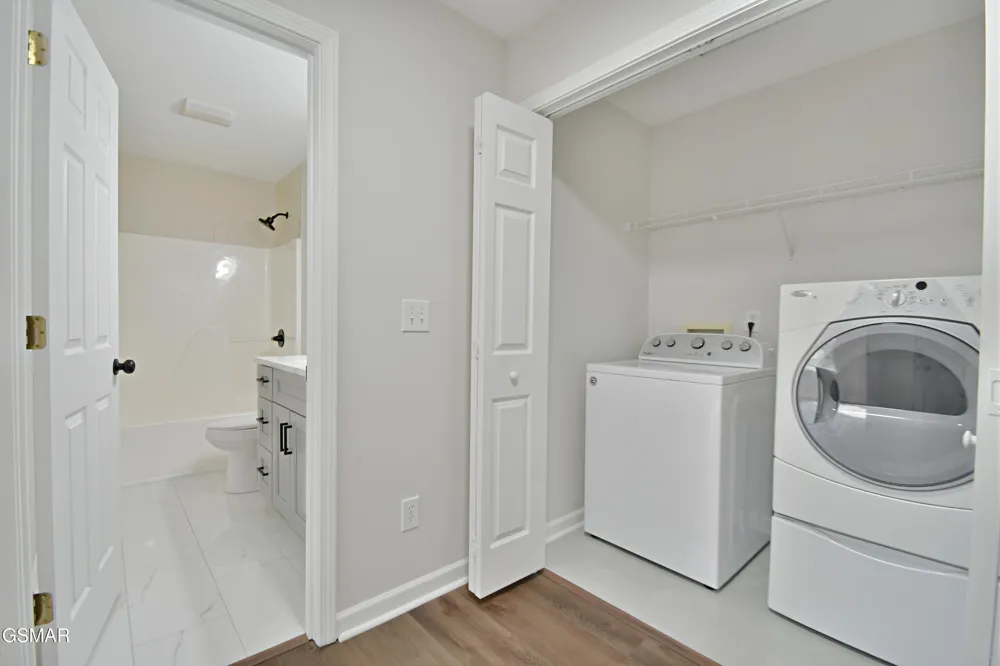 2913 Village Lane Sevierville, TN 37862