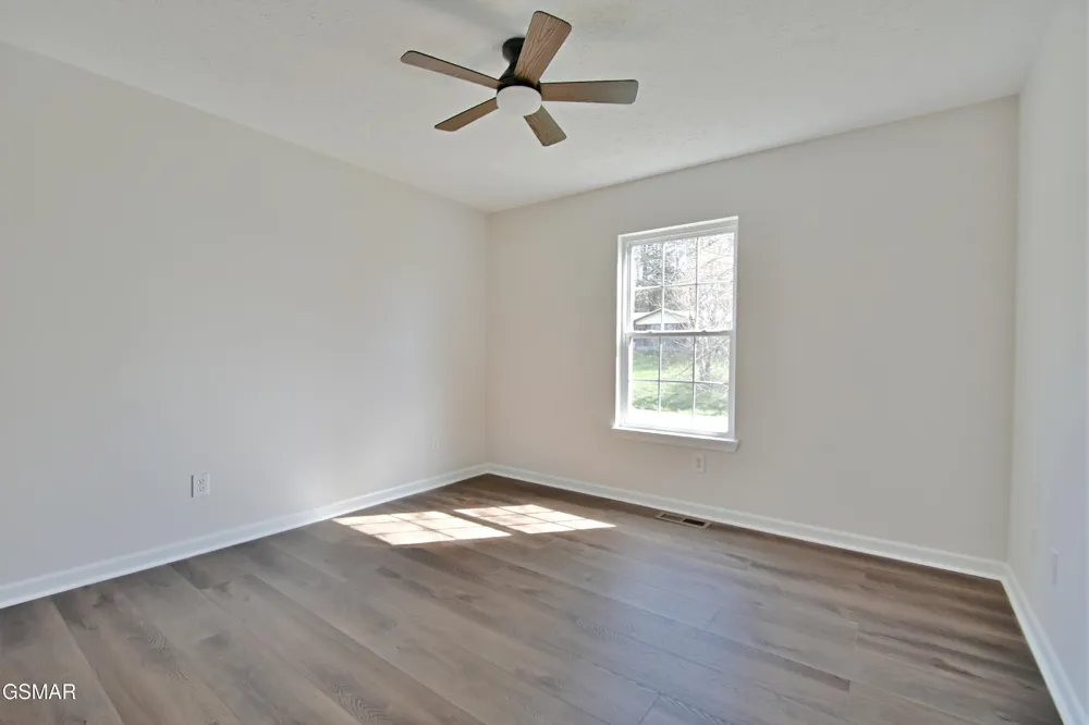2913 Village Lane Sevierville, TN 37862