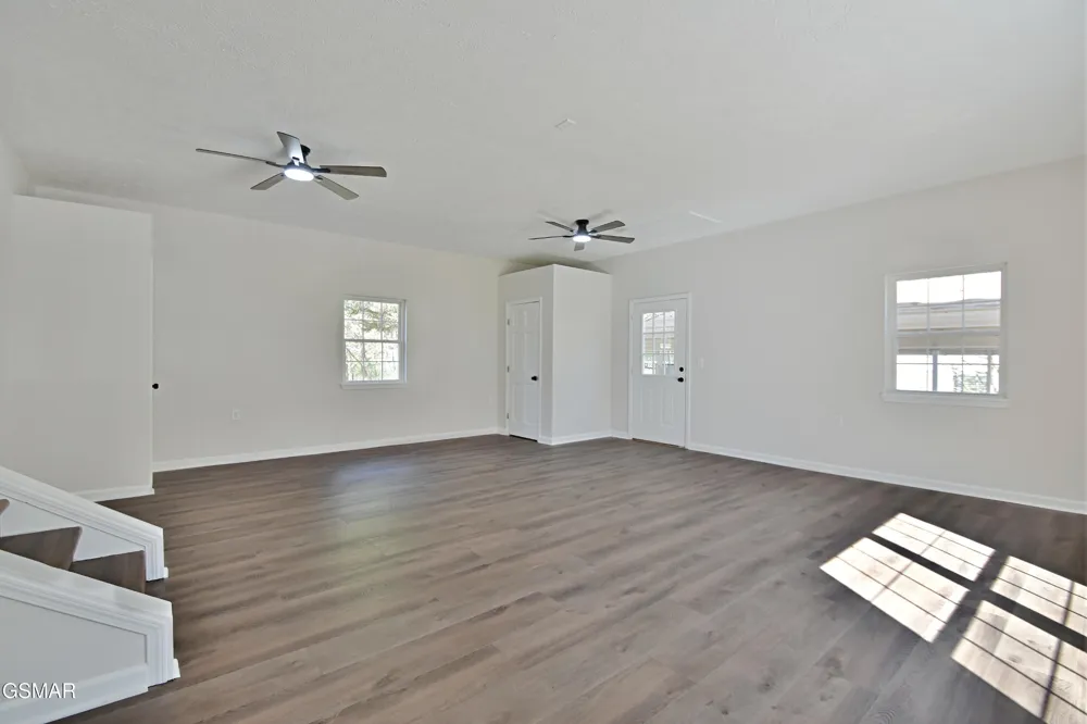 2913 Village Lane Sevierville, TN 37862
