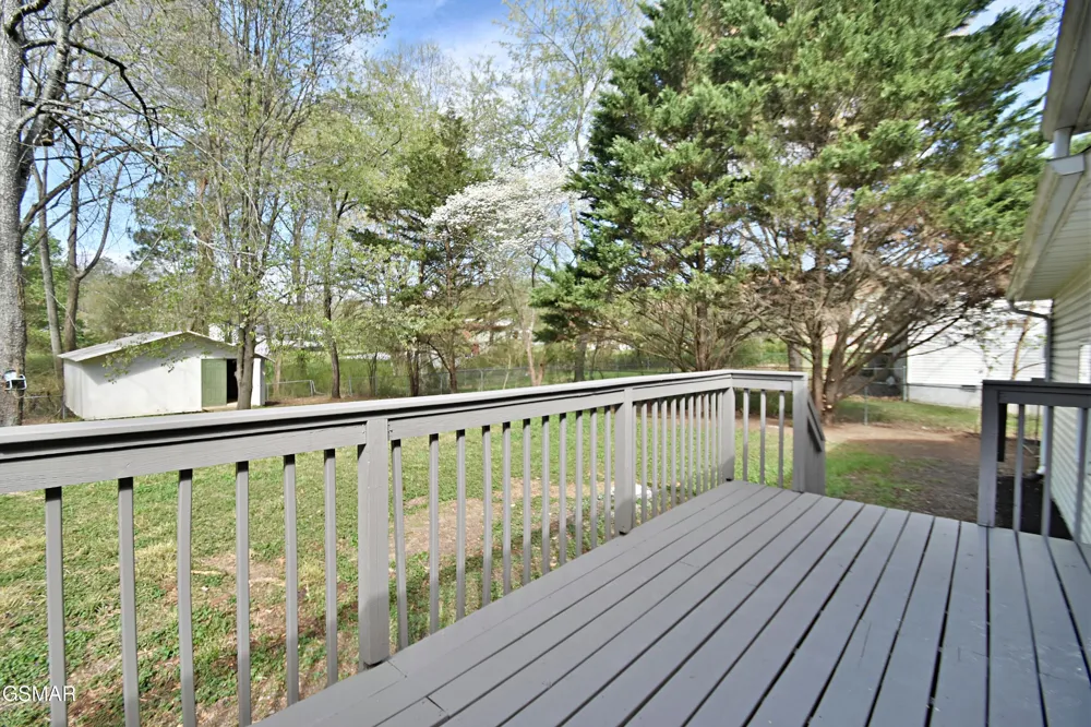 2913 Village Lane Sevierville, TN 37862
