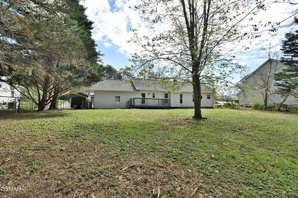 2913 Village Lane Sevierville, TN 37862