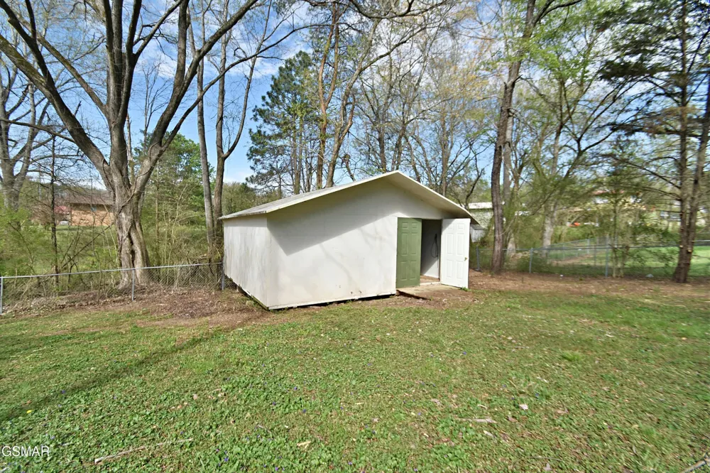 2913 Village Lane Sevierville, TN 37862