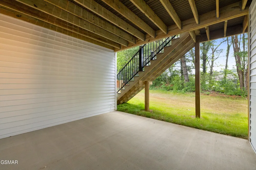 910 Fine Glen Drive Sevierville, TN 37862