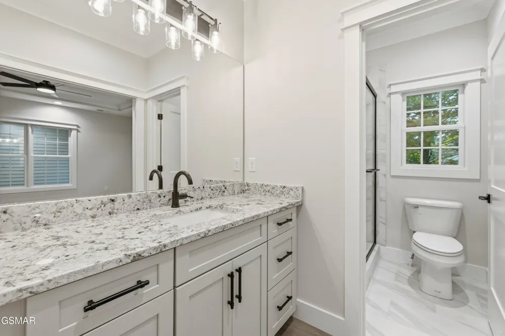 910 Fine Glen Drive Sevierville, TN 37862